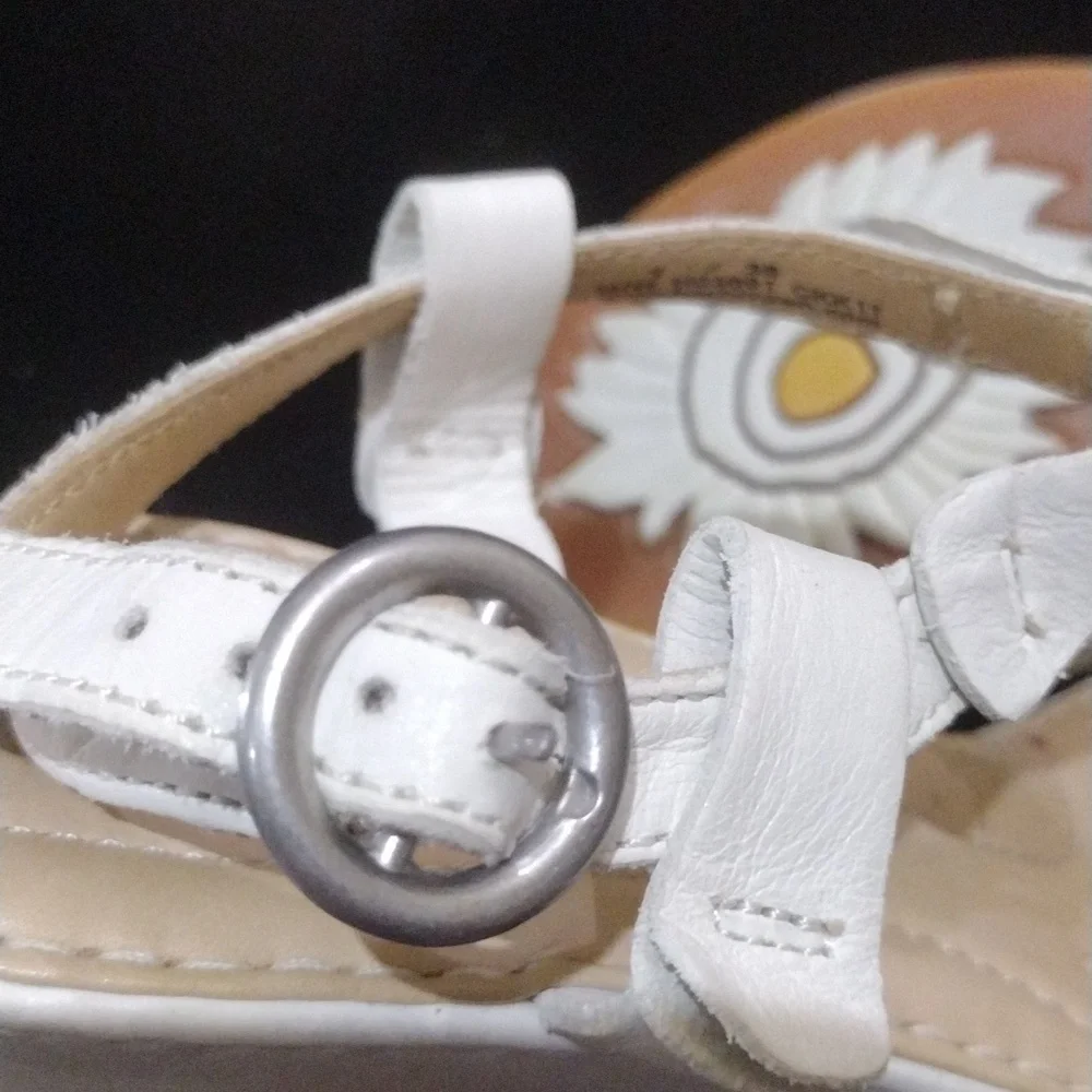 New- Born Crown Alcala ll -White Size 7 NO3601 CKK11 -Bought Never Worn- No Tags - Picture 5 of 9